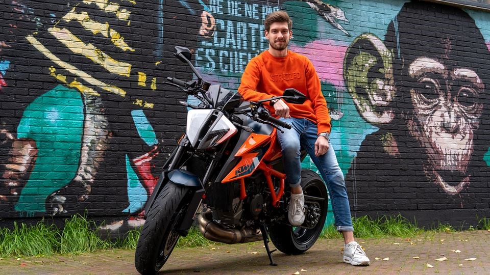 Auf dem Weg zum Sparziel - Sebastian spart für ein Motorrad & eine eigene Wohnung